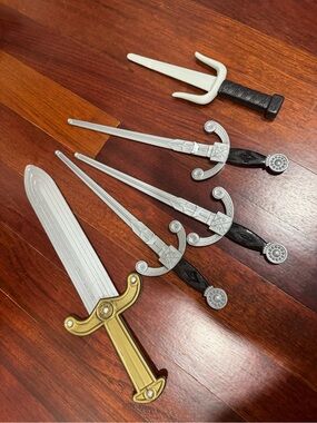 🎃 Costume Accessories Decorative Sword and Dagger Set